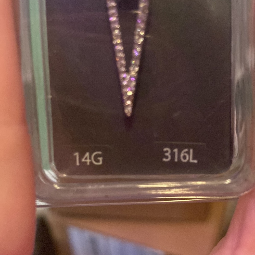 Bellybutton ring - Picture 2 of 2